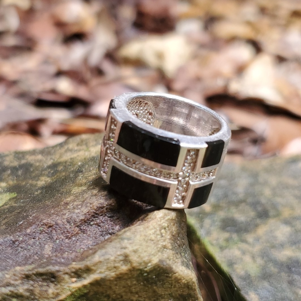Black onyx ring